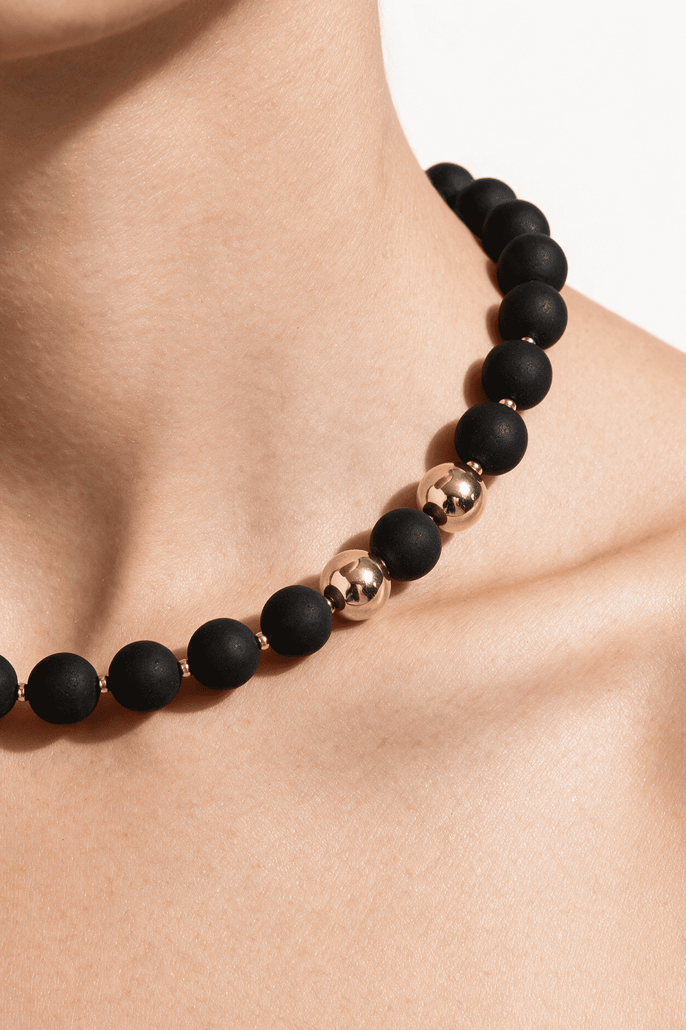 Velvet choker necklace